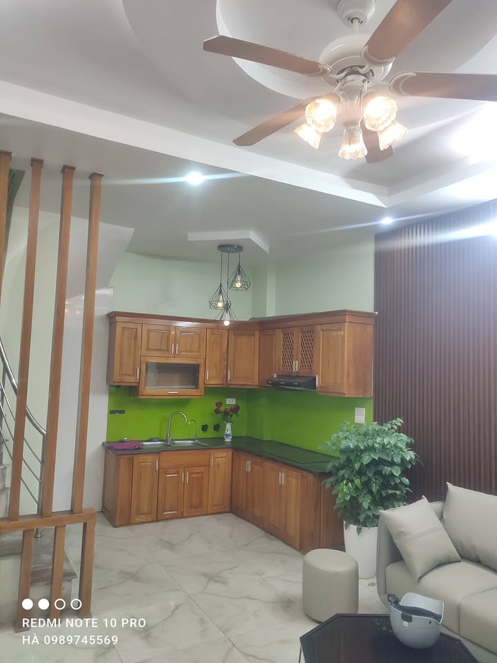 Nhà 4 tầng Lĩnh Nam Hoàng Mai 35m² giá 6 tỷ - Pháp lý sổ đỏ chính chủ!