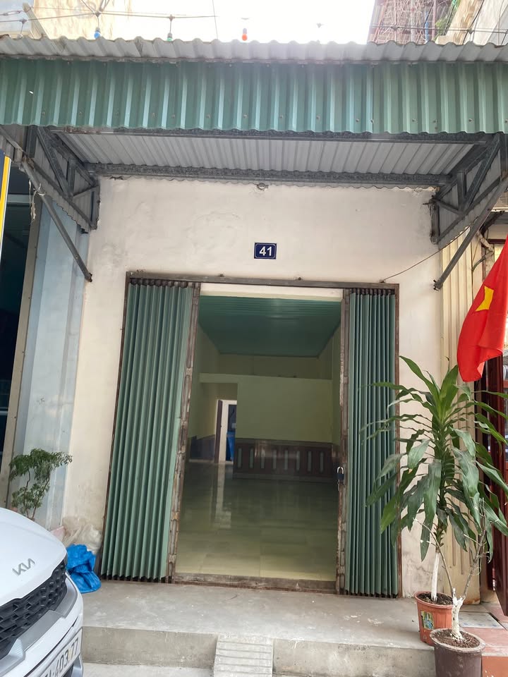 Cho thuê nhà cấp 4 ngõ 27 Đinh Tiên Hoàng 52m² - Sạch sẽ, thông thoáng!