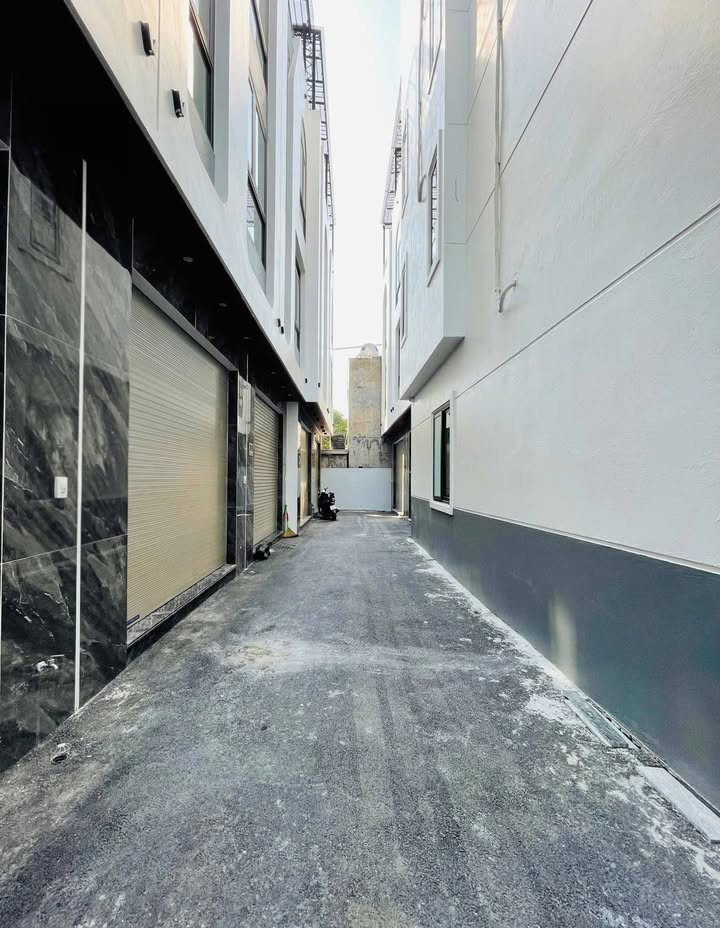 Nhà 4 Tầng Ngô Gia Tự 44m² giá 3.98 tỷ - Pháp lý rõ ràng, ô tô vào tận cửa!