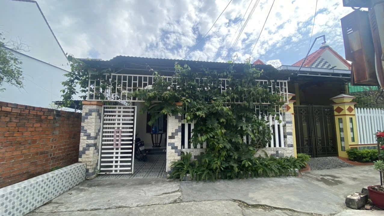 Nhà riêng Diên Thạnh 169m² giá 2.02 tỷ - Ô tô vào tận nơi!