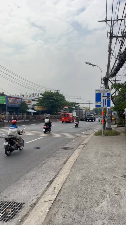 Đất mặt tiền Quốc lộ 13, Khu đô thị Vạn Phúc 648m² giá 68 tỷ - Cơ hội đầu tư hấp dẫn!