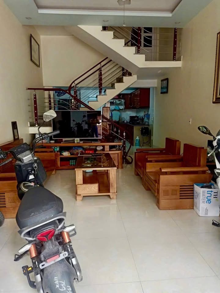 Nhà riêng 3 tầng tại Miếu 2 xã, Hải Phòng 47m² giá 3 tỷ - Ô tô đỗ trong nhà siêu hiếm