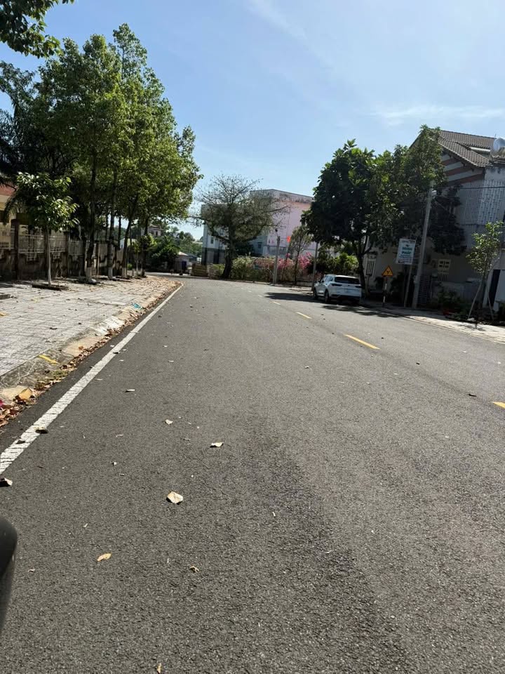 Bán quán cafe kinh doanh tại Tân Phú, Đồng Xoài - Lô góc 2 mặt tiền, giá 2.85 tỷ!