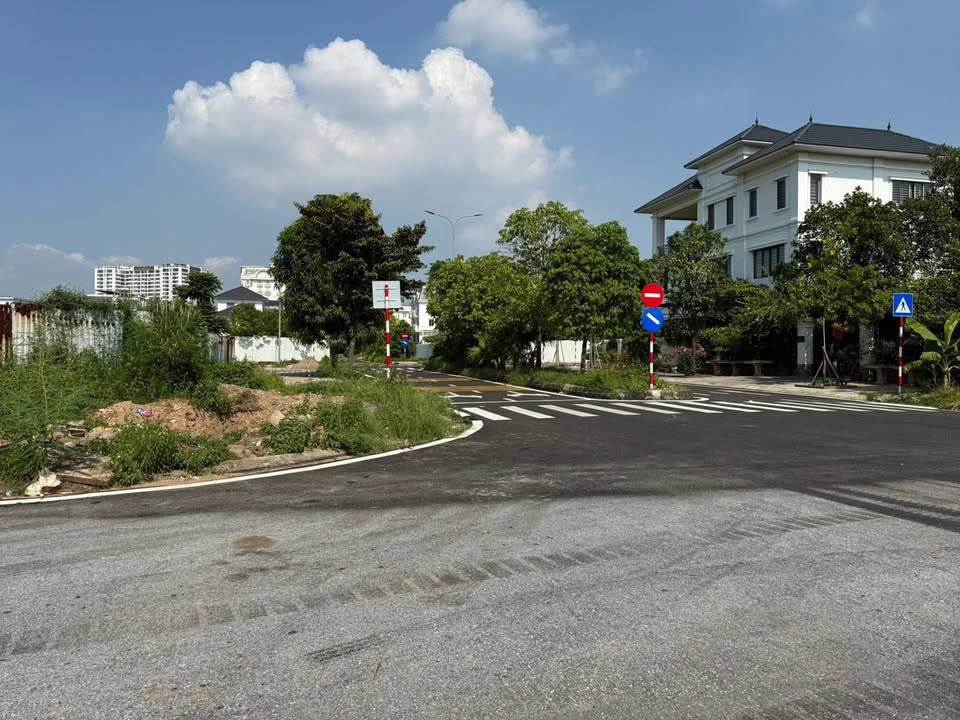 Đất dịch vụ Tích Sơn - Vĩnh Yên 105m² giá 3.5 tỷ - Sổ đỏ chính chủ sang tên ngay!