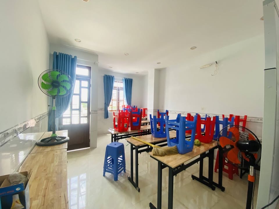 Nhà 3 tầng Phú Hữu 55m² giá 5.4 tỷ - Hẻm oto sát mặt tiền Nguyễn Duy Trinh!