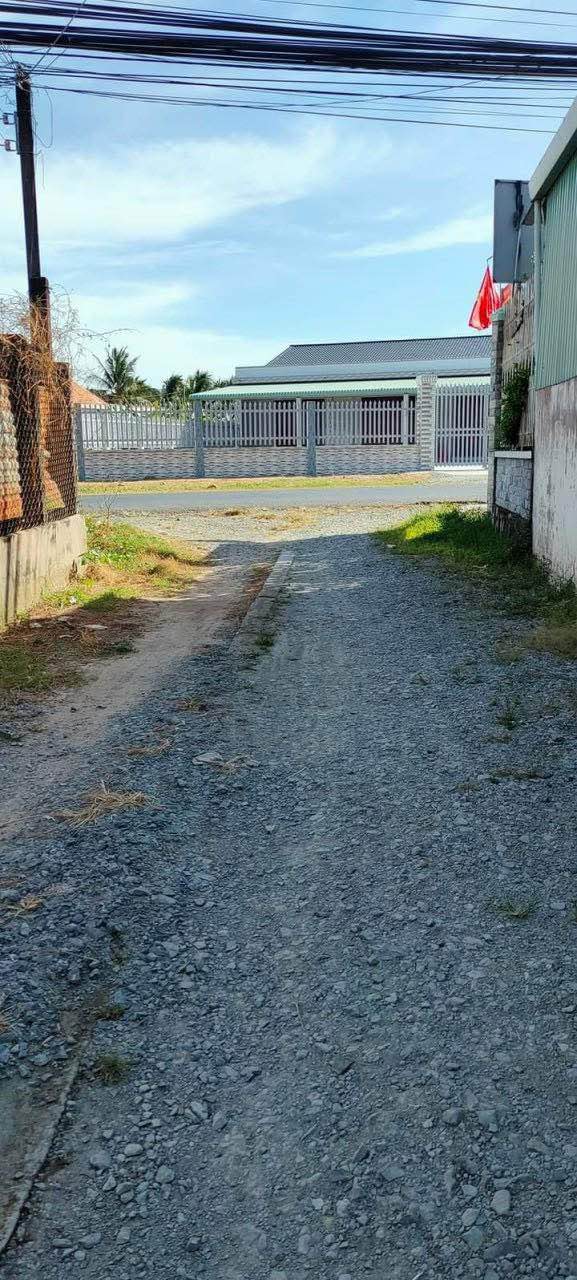 Đất thổ cư tại xã Nhơn Thạnh Trung, TP Tân An 300m² giá 1.7 tỷ - Cơ hội đầu tư tuyệt vời!