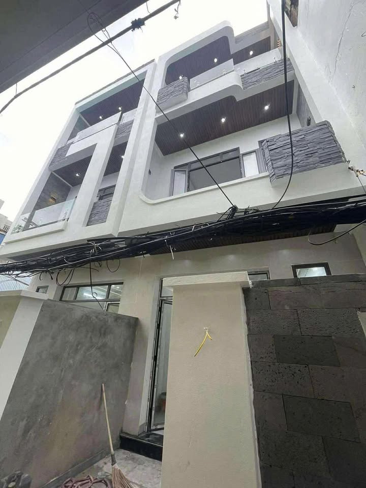 Nhà 3 tầng tại Ngõ Nguyễn Trãi, Nam Định 60m² giá chỉ 2.8 tỷ - Tiện nghi đầy đủ!