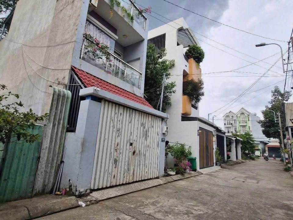 Lô đất mặt tiền đường Võ Văn Hát 65m² giá 4.2 tỷ - Cơ hội đầu tư hấp dẫn!