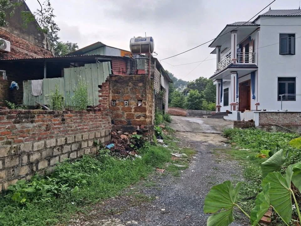 Đất nền 1850m² tại Xã Thủy Xuân Tiên, Chương Mỹ - Giá 11.1 tỷ, Pháp lý rõ ràng!