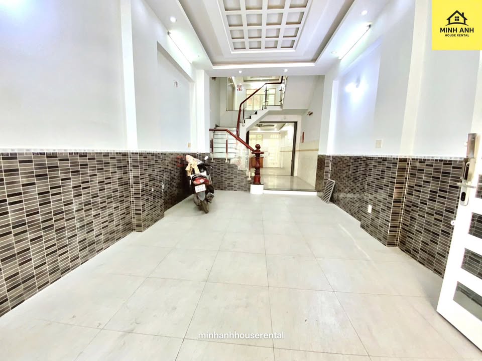 Nhà cho thuê hẻm xe hơi Nguyễn Đức Thuận 64m² - Phù hợp cho gia đình đông người!