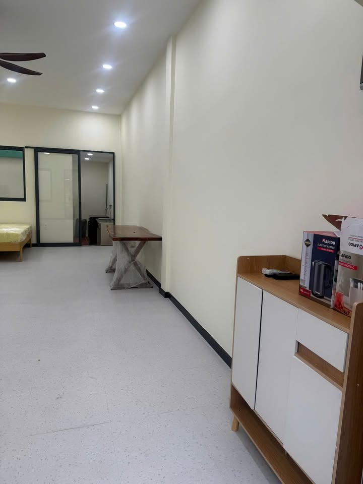 Căn hộ chung cư cho thuê tại Quận 1, 43.8m² giá 12 triệu - Nội thất mới 100%!