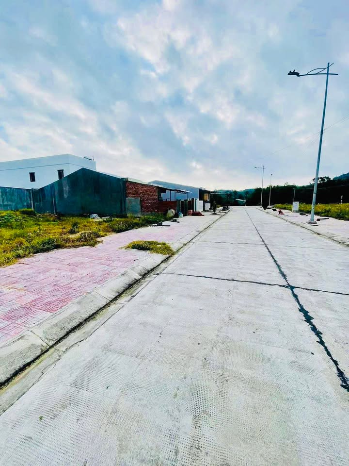 Đất nền khu Tái Định Cư Chí Đức Mới, Phú Yên 120m² giá 800 triệu - Sổ đỏ chính chủ, full thổ cư!