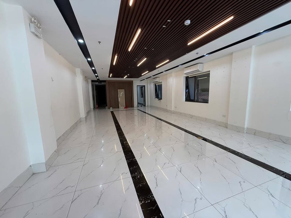 Cho thuê văn phòng 83 Trung Kính, Cầu Giấy 150m² - Không gian làm việc lý tưởng!