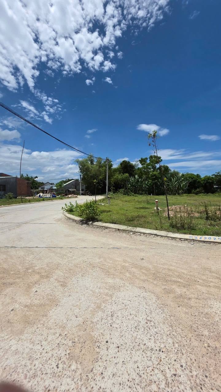 Đất nền lô góc 2 mặt tiền đường Cần Vương, An Nhơn 157m² chỉ 1.3 tỷ - Cơ hội đầu tư hấp dẫn!