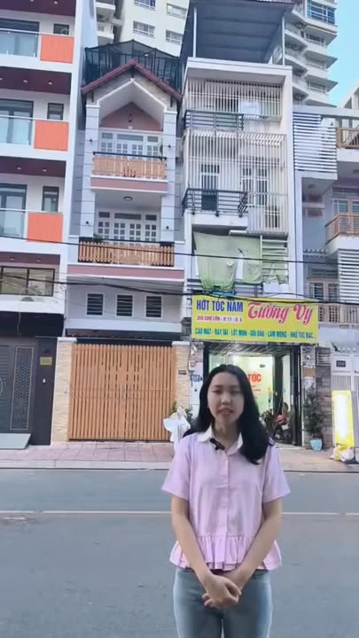 Nhà mặt tiền đường Chợ Lớn, Quận 6, 72m² giá 15 tỷ - Sổ hồng hoàn công đầy đủ!