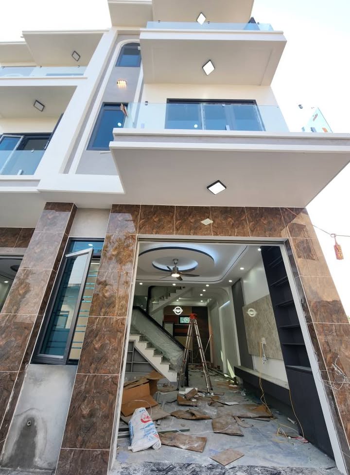 Nhà Hồng Thái, Quận An Dương 47m² giá 2.2 tỷ - Ô tô đỗ cửa, vị trí đắc địa!