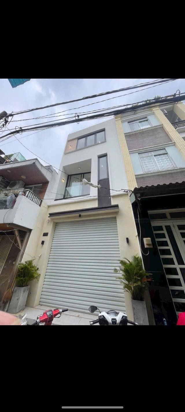 Nhà hẻm xe hơi Hòa Bình, Tân Phú 36m² giá 6.2 tỷ - Full nội thất sang trọng!