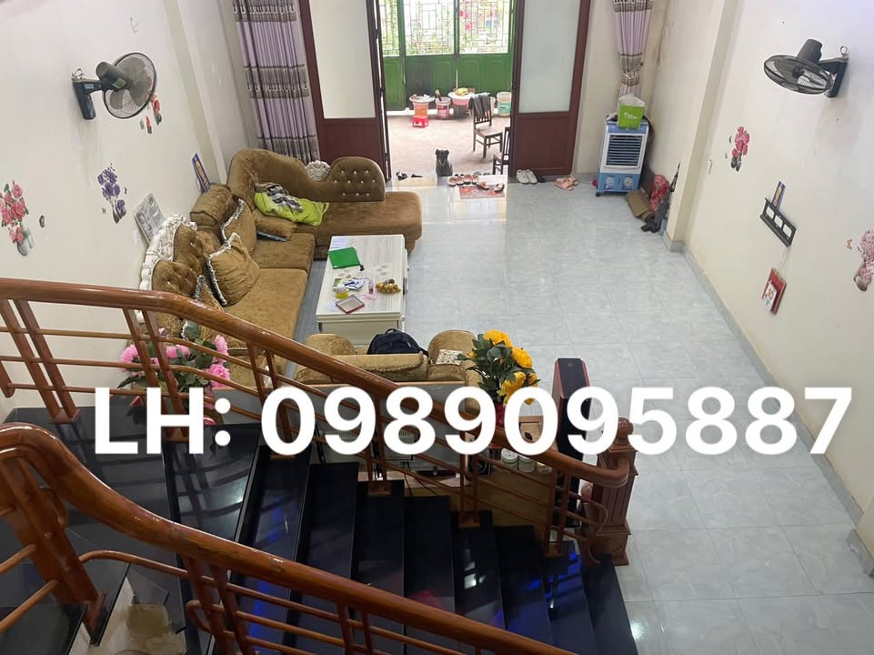 Nhà 3 tầng Tổ 5 Phường Quyết Tâm 87.88m² giá 1 tỷ - Ô tô đỗ tận cửa!