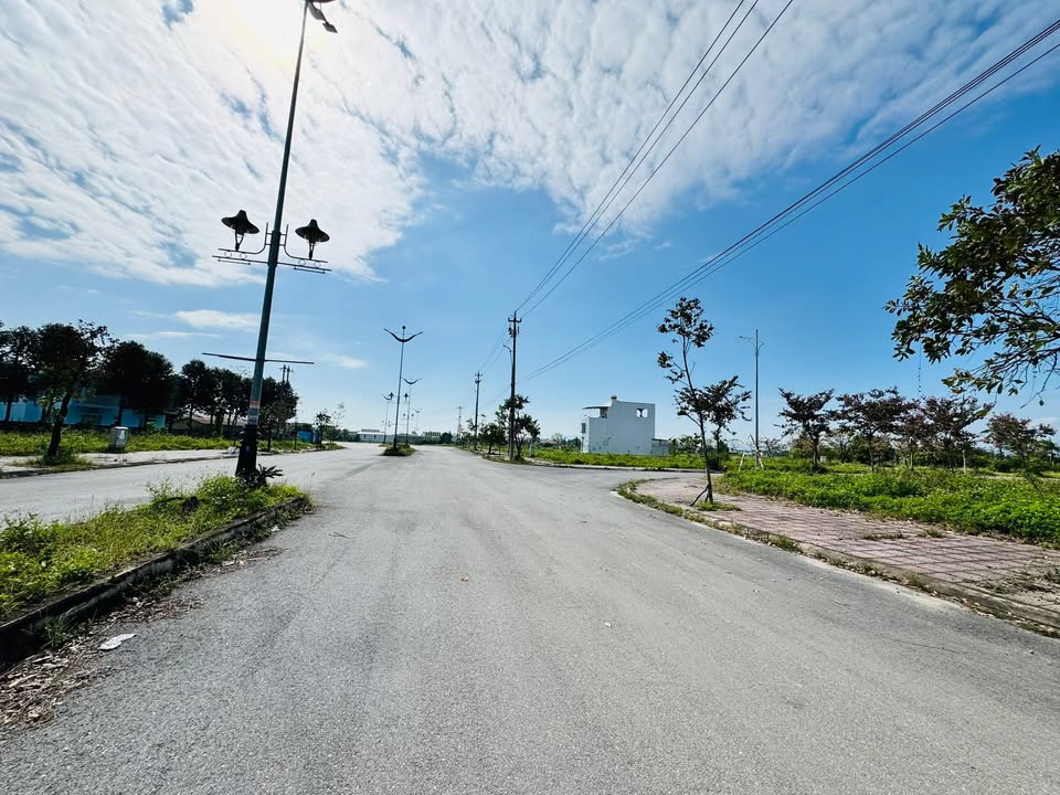 Đất KDC Tây Bầu Giang 100m² giá 1.6 tỷ - Đầu tư sinh lời ngay!