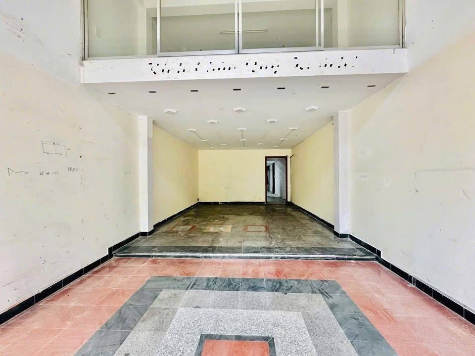 Cho thuê nhà mặt tiền Nguyễn Văn Linh, Hải Châu 112m² - Phù hợp kinh doanh đa ngành!