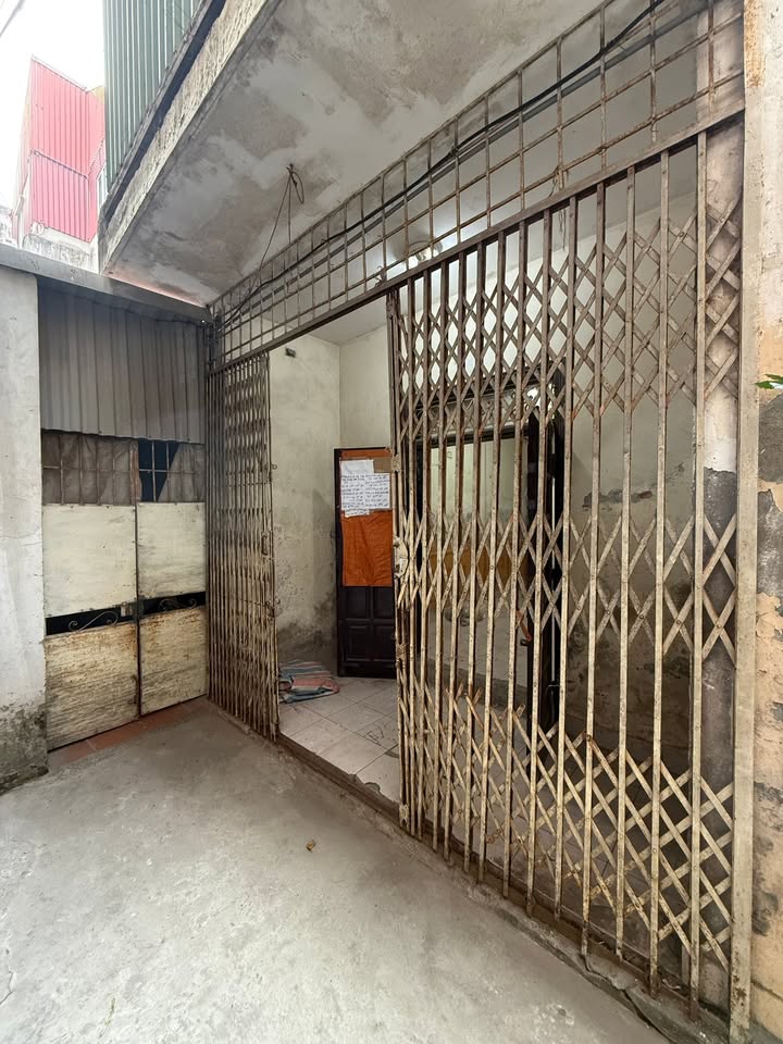 Căn hộ Phương Mai, Đống Đa 100m² giá 5 tỷ - Sổ đỏ chính chủ, giao dịch ngay!