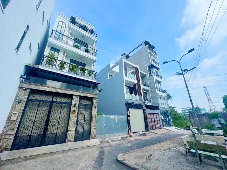 Đất nền KDC Nam Long Quận 7 55m² giá 5.9 tỷ - Vị trí đắc địa đối diện công viên!