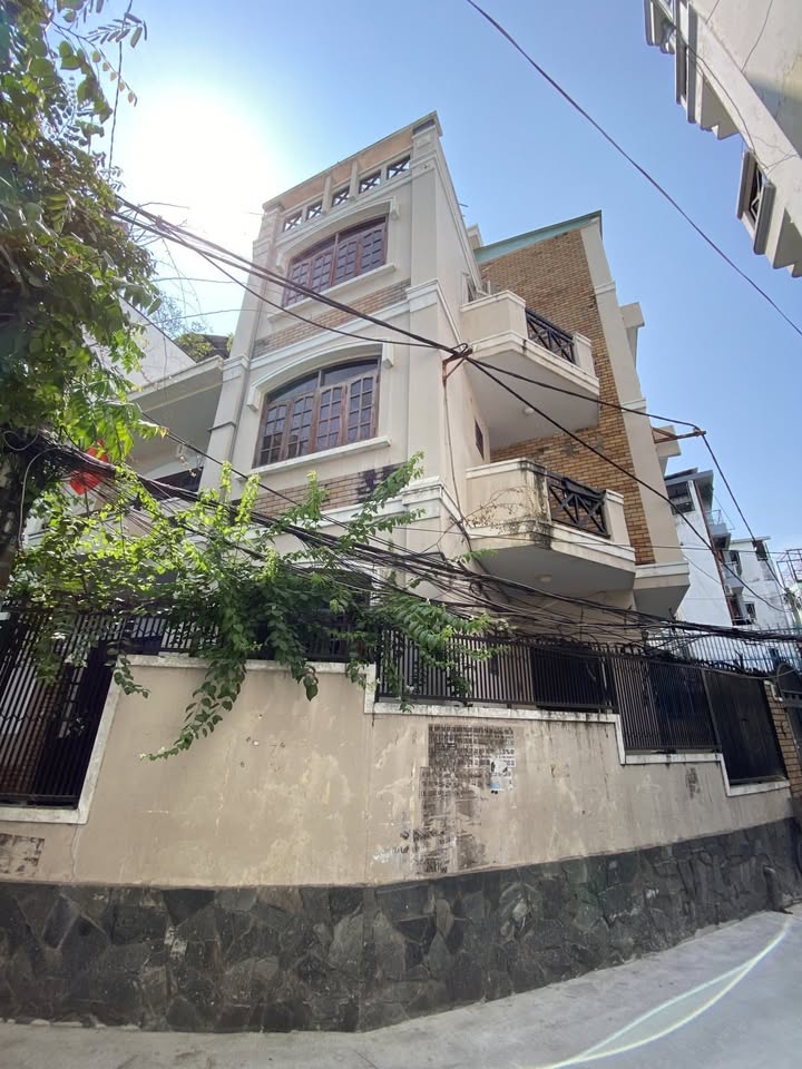 Biệt thự đẳng cấp Quận 3 100m² giá 18.5 tỷ - Dòng tiền ổn định 25 triệu/tháng!