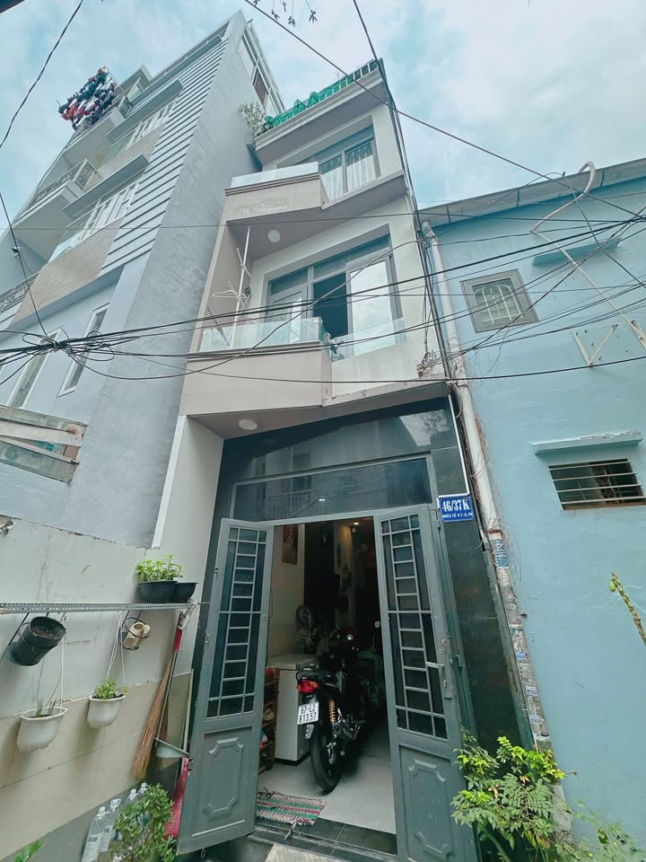 Nhà 3 tầng Phan Xích Long 28m² giá 5.39 tỷ - Hàng hiếm vị trí đắc địa!