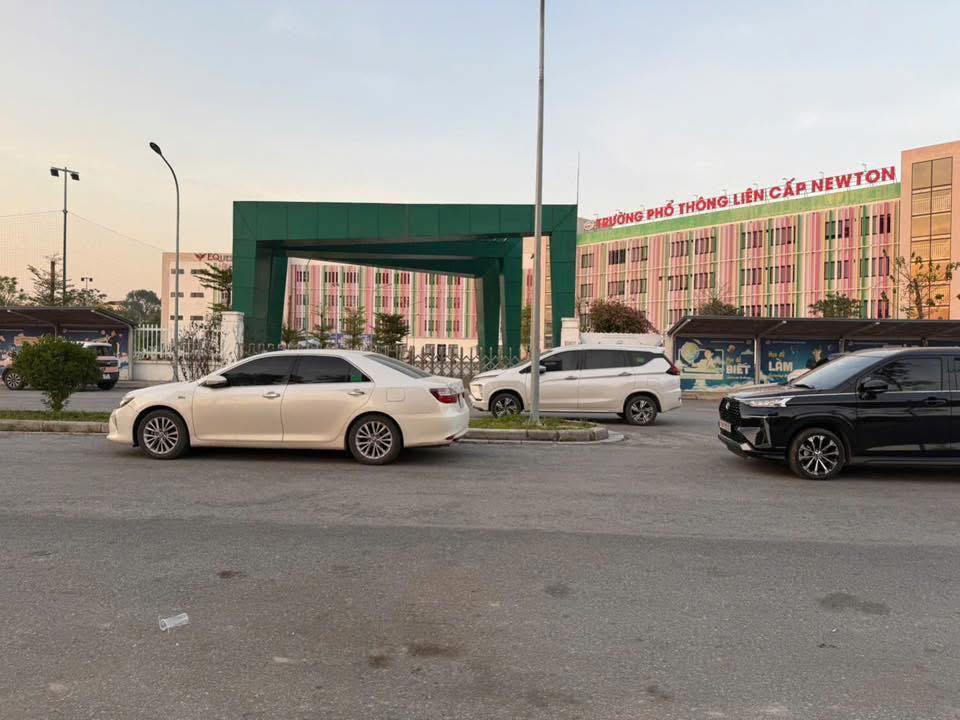 Nhà phố LK17 Thái Bắc Đầm Vạc 102m² giá 5.3 tỷ - Sổ hồng chính chủ, đường rộng 19.5m!