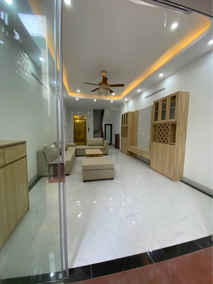 Nhà đẹp Nam Dư 47m² giá 10 tỷ - Full nội thất, ô tô vào tận nhà!