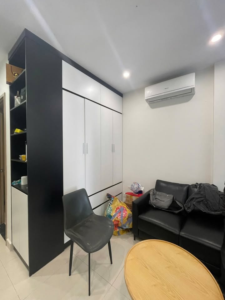 Căn hộ Studio S403 Vinhomes Smart City 27,4m² giá 2,7 tỷ - Đầy đủ nội thất, sổ hồng chính chủ!