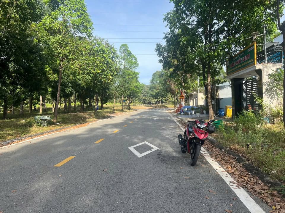 Đất TĐC Phú Chánh D, Bình Dương 150m² giá 2.7 tỷ - Đối diện công viên thoáng mát!