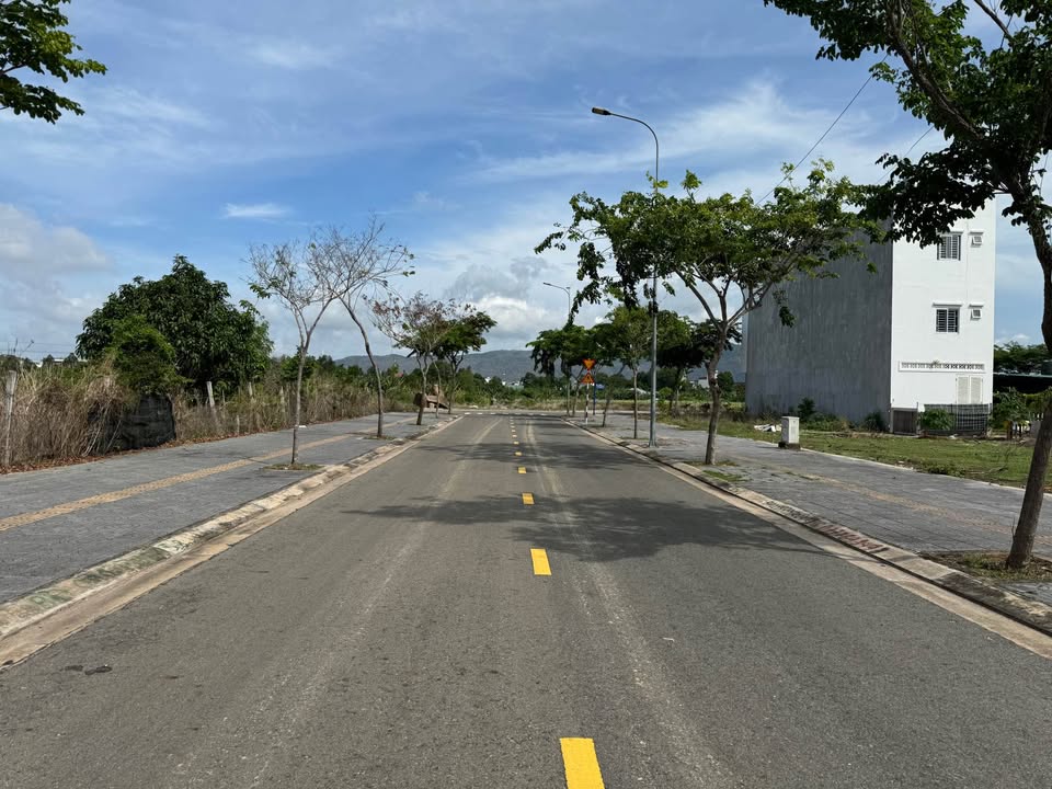 Lô đất thổ cư 104m² tại Bắc Hương Lộ 10, Bà Rịa - Giá chỉ 2.89 tỷ!