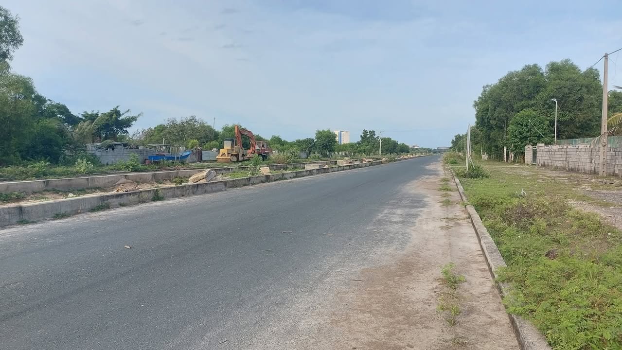 Đất mặt tiền đường nhựa N4, Cam Hải Đông 1641m² giá 1.83 tỷ - View biển cực đẹp!