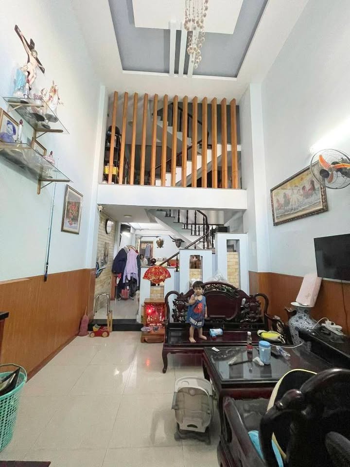 Bán nhà Gò Dầu - Tân Sơn Nhì 90m² giá 9 tỷ - Ô tô vào tận nhà!