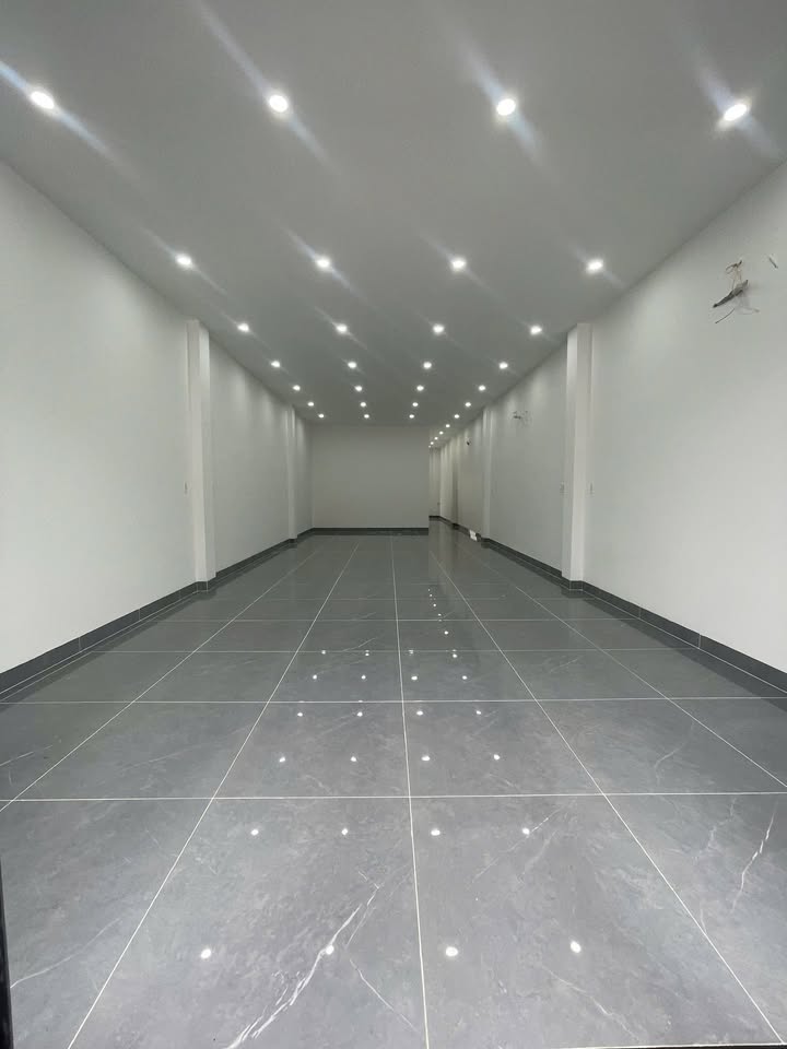 Nhà nguyên căn KDC 586 Cái Răng 125m² giá 6 triệu - Phòng khách rộng rãi, tiện nghi đầy đủ!