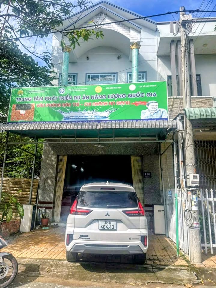 Nhà 1 Trệt 1 Lầu Gần Chợ Sao Mai, Long Xuyên, 85m² Giá 3.15 Tỷ - Tiện Nghi Đầy Đủ!