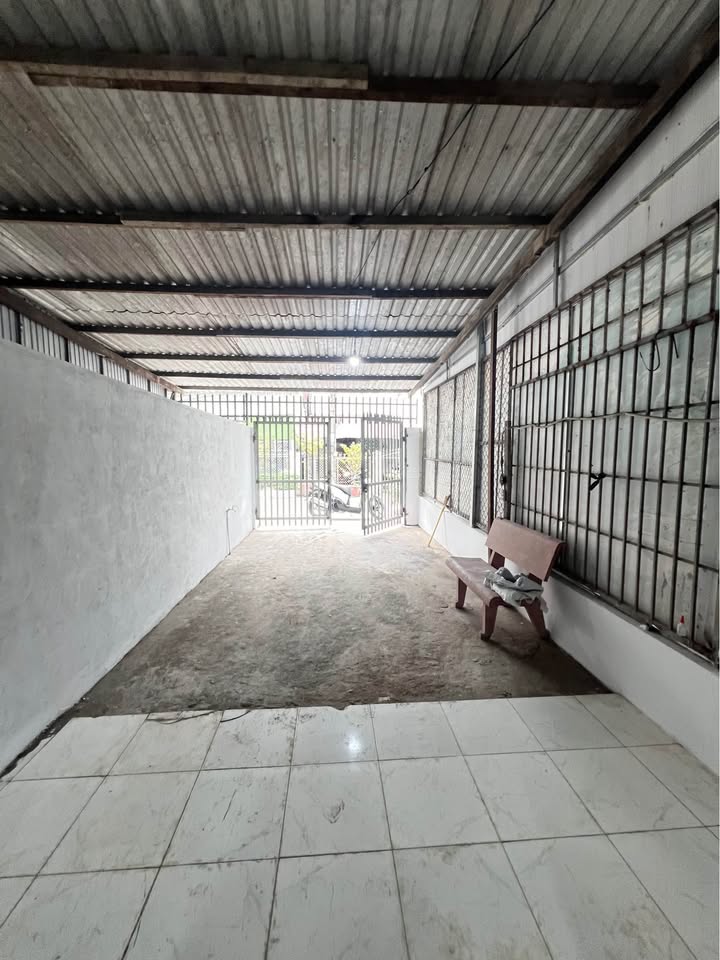 Nhà cho thuê tại Chu Văn An, An Giang 94m² - Ô tô vào tận sân!