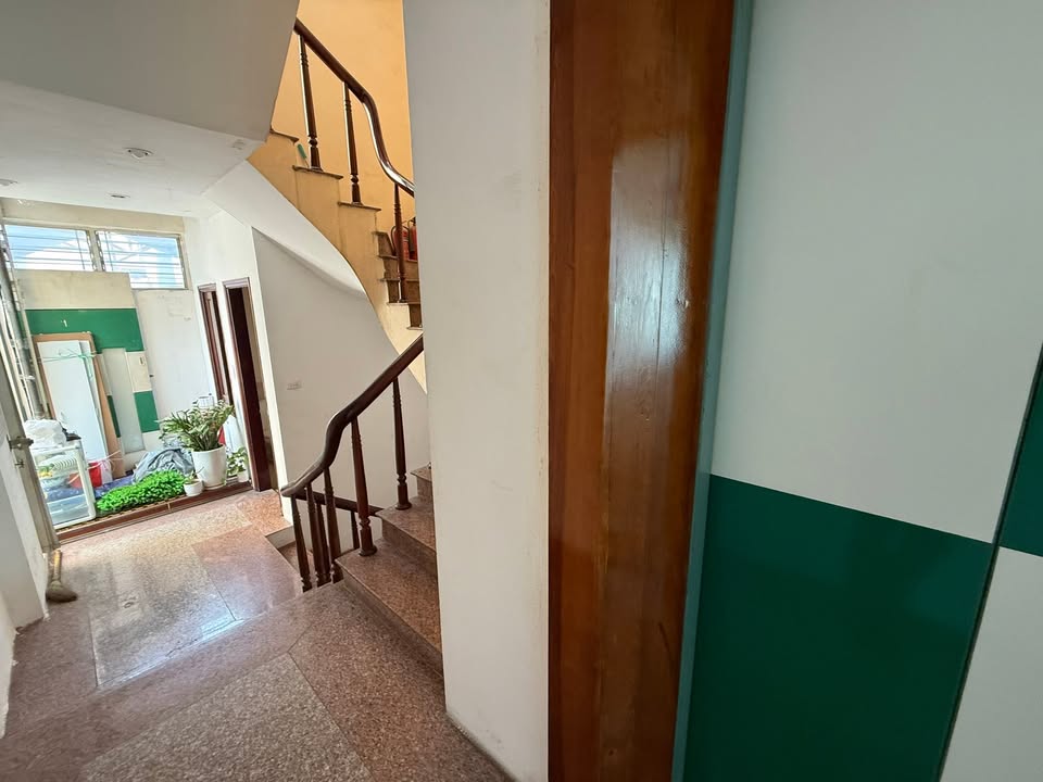 Sàn văn phòng cho thuê tại 14 Huỳnh Thúc Kháng, 65m² giá 9 triệu - Vị trí đắc địa giữa lòng Hà Nội!