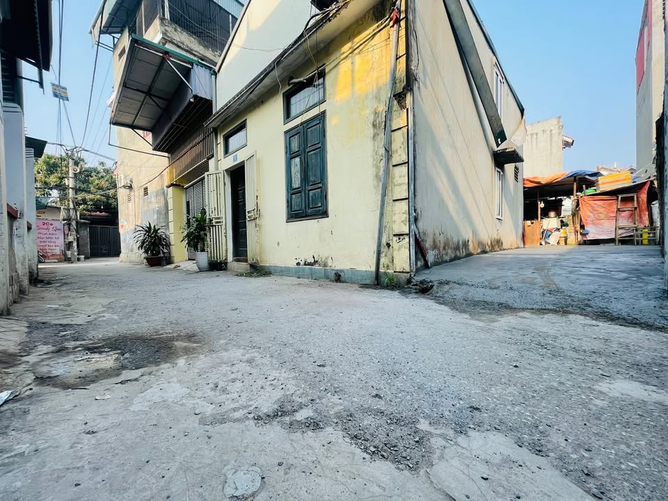 Đất nền Tổ 8 Yên Nghĩa 42m² giá 5.7 tỷ - Cơ hội đầu tư vàng!