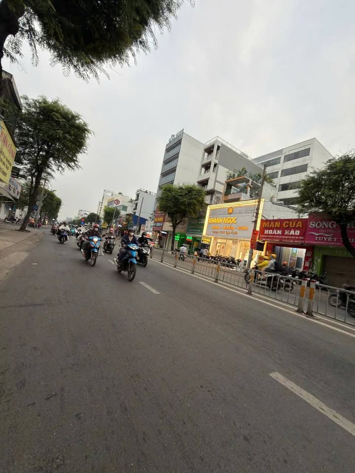 Cho thuê FrontHouse đường Trường Chinh, Q.Tân Bình 116m² giá 50 triệu - Phù hợp kinh doanh đa ngành!