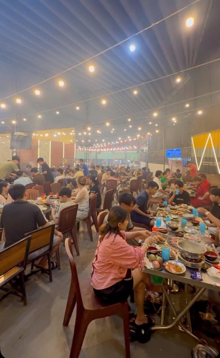 Quán Buffet 700m² tại Sơn Kỳ, Tân Phú giá 990 triệu - Sang nhượng ngay!