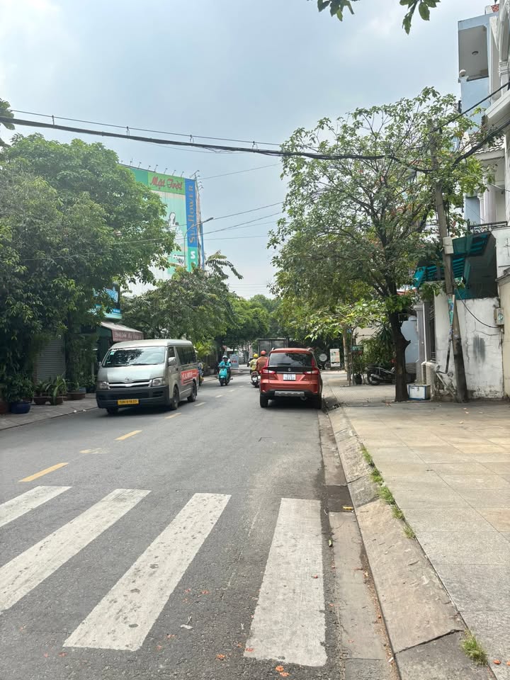 Nhà cấp 4 cho thuê tại ngã tư Diệp Minh Châu & Nguyễn Thế Truyện, 100m² - Phù hợp làm kho