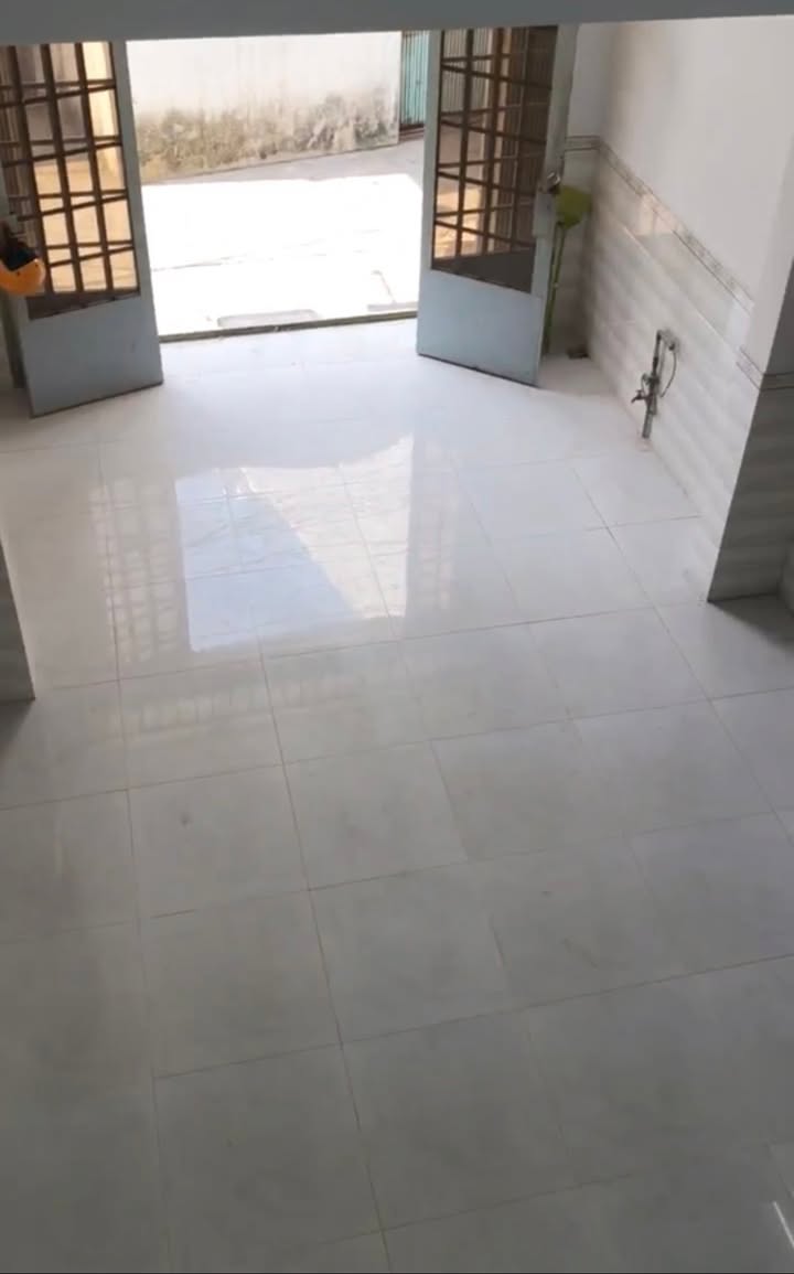 Nhà nguyên căn Tân Trụ, Phường 15, Quận Tân Bình 88m² giá chỉ 10 triệu/tháng - Hẻm xe hơi cụt thuận tiện!