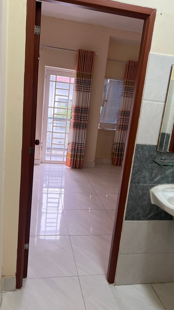 Nhà cho thuê hẻm Lê Văn Quới, Bình Tân 48m² - Gần chợ và nhiều tiện ích!