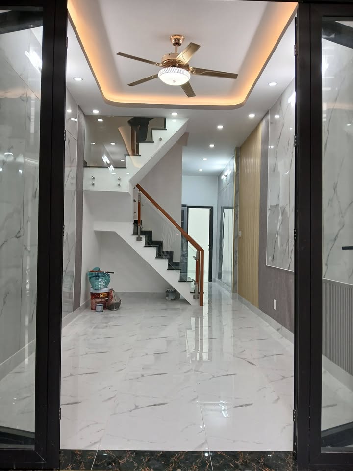 Nhà cho thuê đường số 3, Quận Bình Tân, 42m² - Nội thất cao cấp, gần chợ Bình Long!