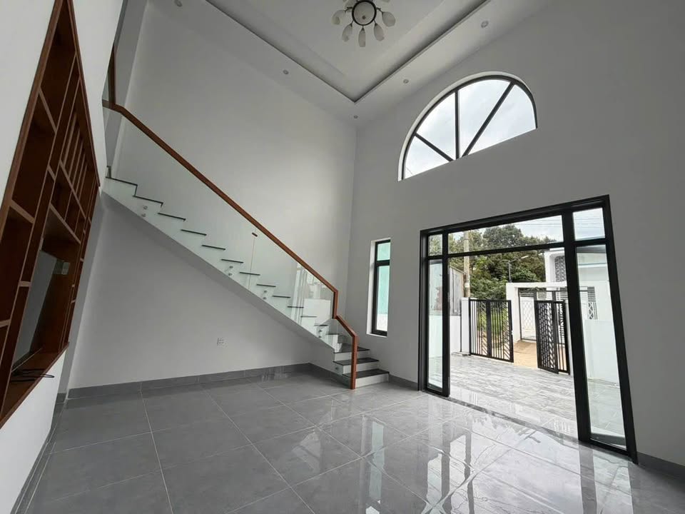 Nhà hẻm đường 1/5, Bảo Lộc 111m² giá 2.35 tỷ - Mới xây kiên cố, đầy đủ tiện nghi!