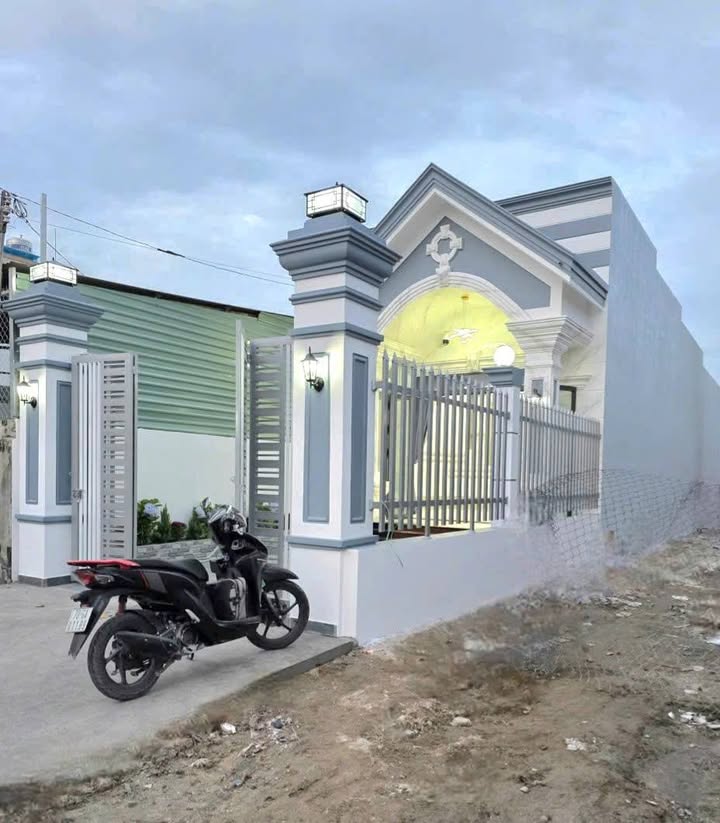 Nhà mái thái 139m² tại Trần Phú, Hòa Thành - Thiết kế hiện đại, giá 1.97 tỷ!