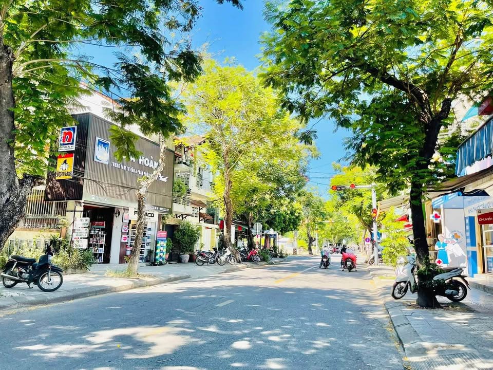 Nhà Mặt Tiền Yết Kiêu, Phường Phú Xuân, TP Huế 198m² giá 9 tỷ - Chính chủ, thương lượng!