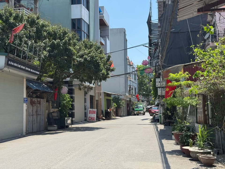 Nhà cấp 4 KIM NỖ ĐÔNG ANH 68m² giá hơn 5 tỷ - Đường thông ô tô, thuận tiện di chuyển!